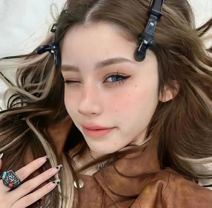 幕后女英雄